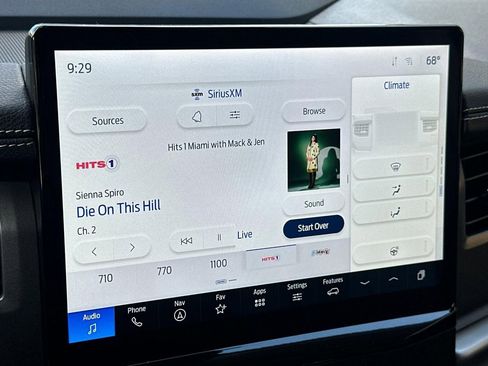 Used 2022 Ford Expedition XLT image 24