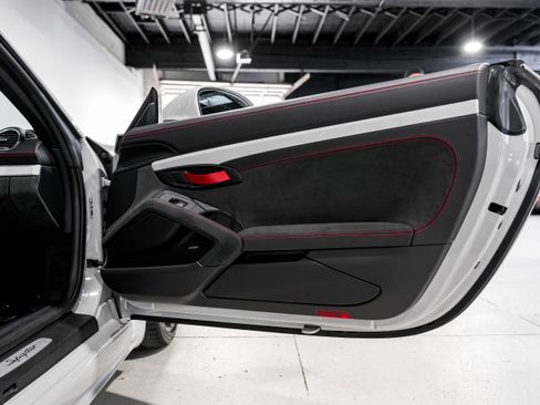 Used 2022 Porsche 718 Boxster Spyder image 23