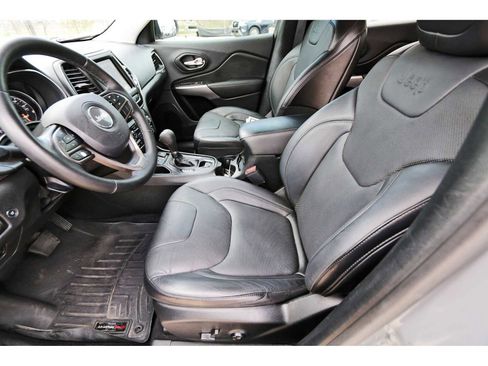 Used 2021 Jeep Cherokee Latitude Lux w/ Comfort/Convenience Group image 11