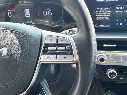 Used 2023 Kia Telluride S FWD image 25