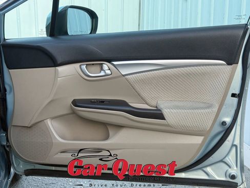 Used 2014 Honda Civic Hybrid Sedan image 20