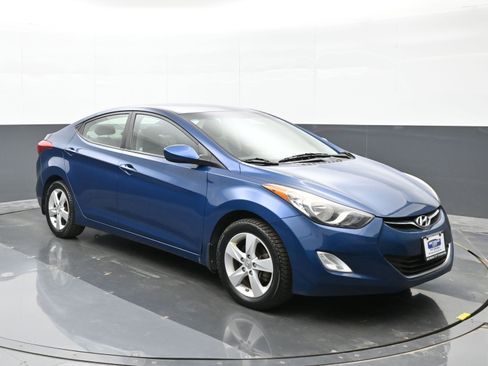 Used 2013 Hyundai Elantra GLS w/ Preferred Pkg FWD image 6