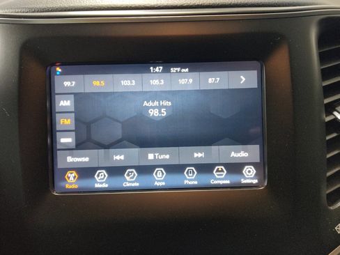 Used 2019 Jeep Cherokee Latitude w/ Popular Appearance Group image 25