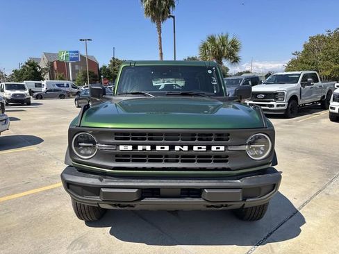 New 2025 Ford Bronco 4-Door image 2