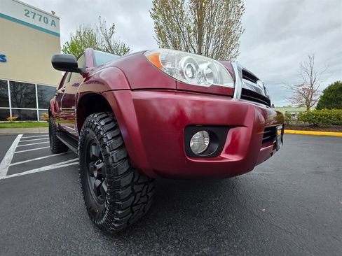 Used 2007 Toyota 4Runner SR5 AWD/4WD image 10