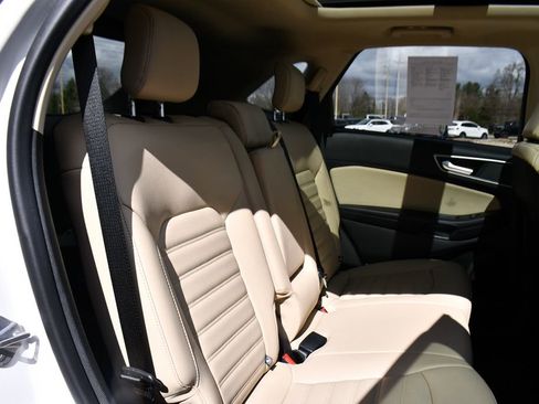 Used 2024 Ford Edge SEL w/ Convenience Package AWD/4WD image 18