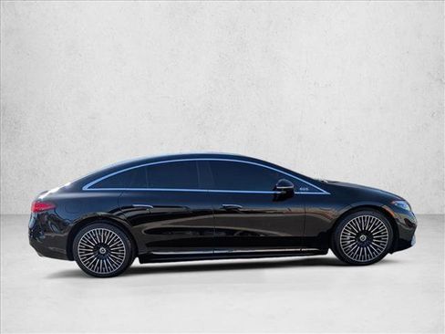 Used 2022 Mercedes-Benz EQS 580 4MATIC Sedan image 4