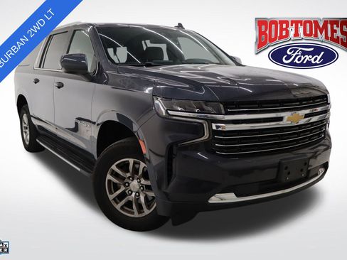 Used 2024 Chevrolet Suburban LT image 1