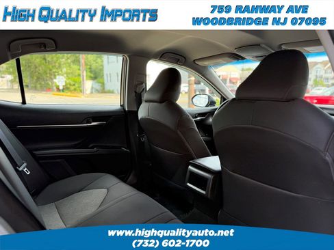 Used 2018 Toyota Camry LE FWD image 44