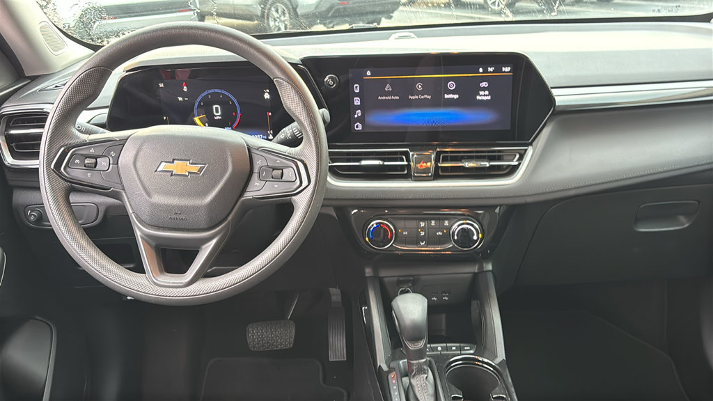 Used 2025 Chevrolet TrailBlazer LT AWD/4WD image 8