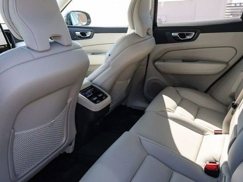 New 2026 Volvo XC60 B5 Ultra w/ Climate Package image 8