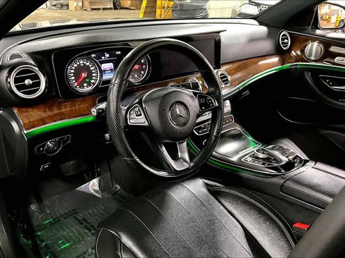 Used 2017 Mercedes-Benz E 300 4MATIC image 17