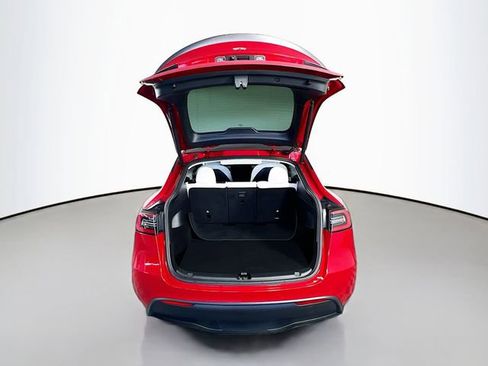Used 2022 Tesla Model Y Performance image 26