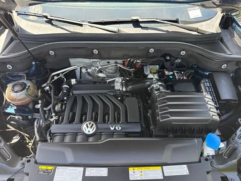 Used 2021 Volkswagen Atlas SEL R-Line AWD/4WD image 42