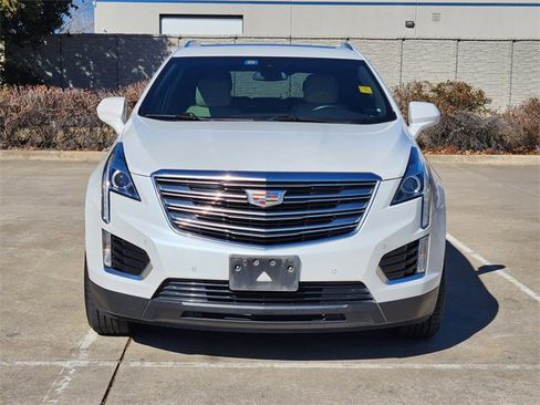 Used 2019 Cadillac XT5 Luxury image 2