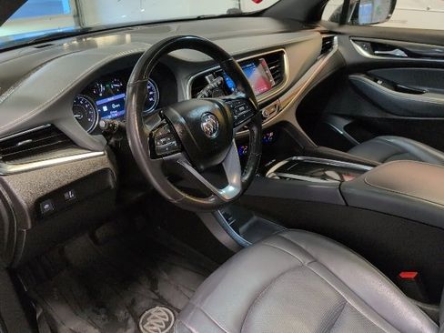 Used 2023 Buick Enclave Essence image 12