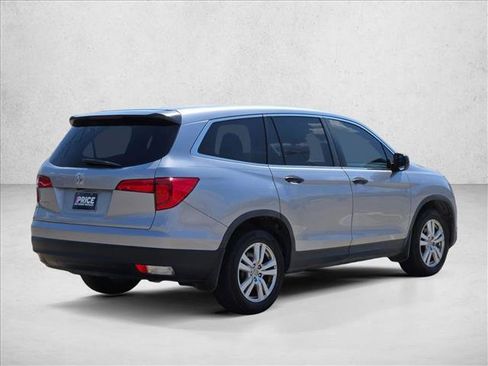 Used 2016 Honda Pilot LX image 5