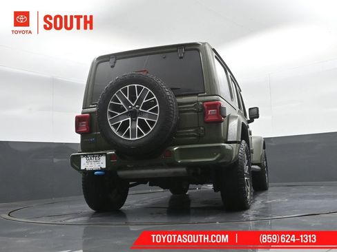 Used 2024 Jeep Wrangler High Altitude AWD/4WD image 35