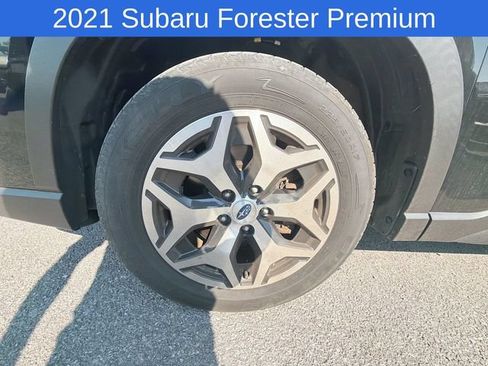 Used 2021 Subaru Forester Premium AWD/4WD image 15