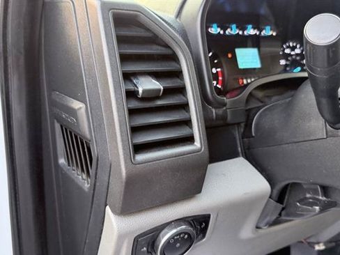 Used 2017 Ford F250 XL w/ Power Equipment Group AWD/4WD image 19