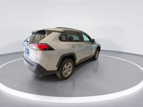 Used 2024 Toyota RAV4 LE AWD/4WD image 8