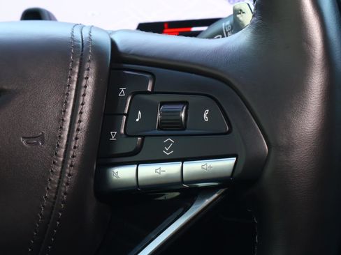 Used 2024 Cadillac Escalade V w/ LPO, ONYX Package image 33