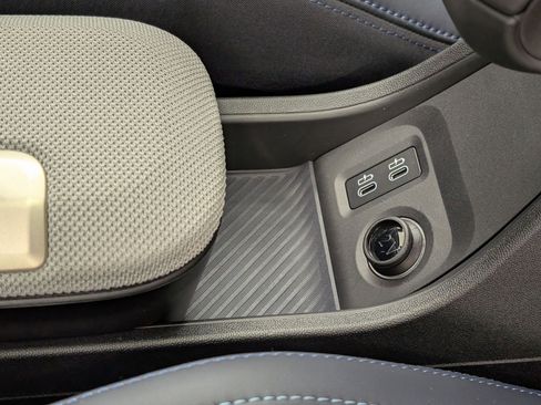 Certified 2025 MINI Cooper S image 25