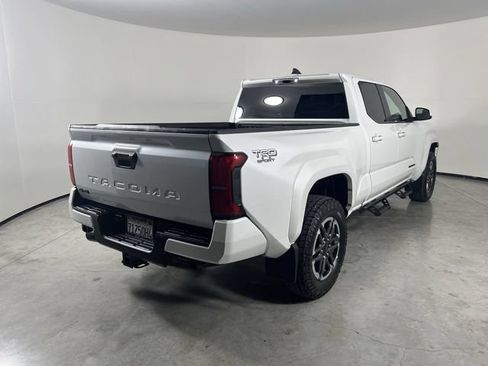 Used 2025 Toyota Tacoma TRD Sport AWD/4WD image 8