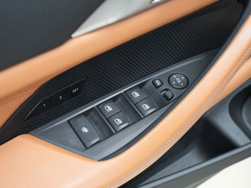 Used 2024 BMW 430i Convertible image 36