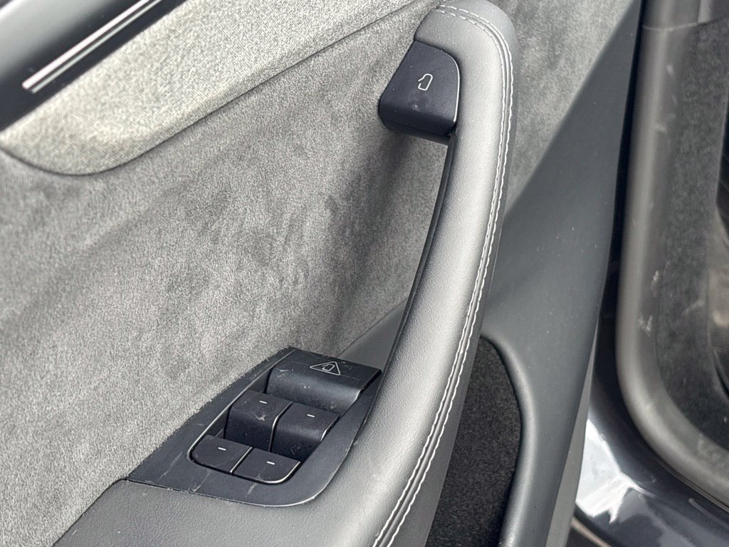 Used 2026 Tesla Model Y AWD image 12