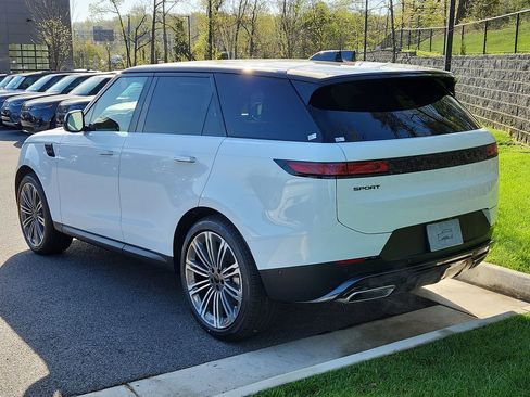 New 2026 Land Rover Range Rover Sport SE AWD/4WD image 12