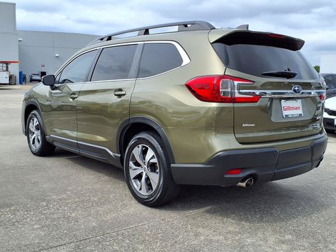 Used 2023 Subaru Ascent Premium w/ Convenience Package AWD/4WD image 3