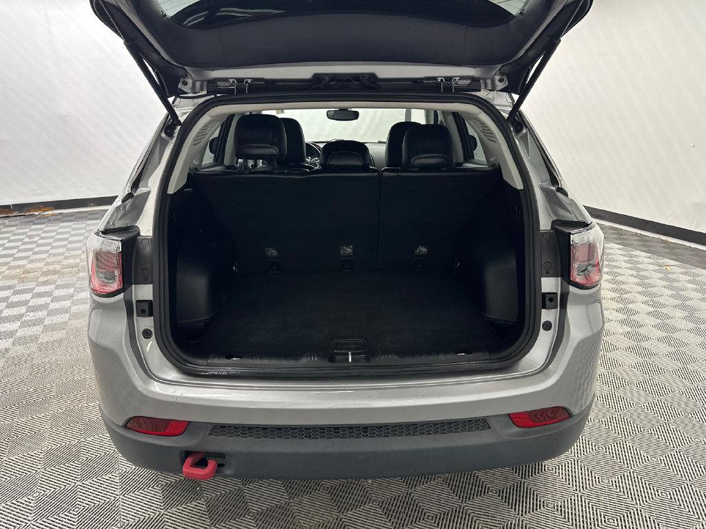 Used 2018 Jeep Compass Trailhawk AWD/4WD image 18