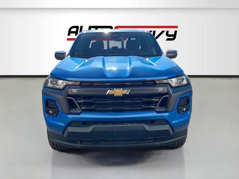 Used 2023 Chevrolet Colorado LT w/ LT Convenience Package II AWD/4WD image 2