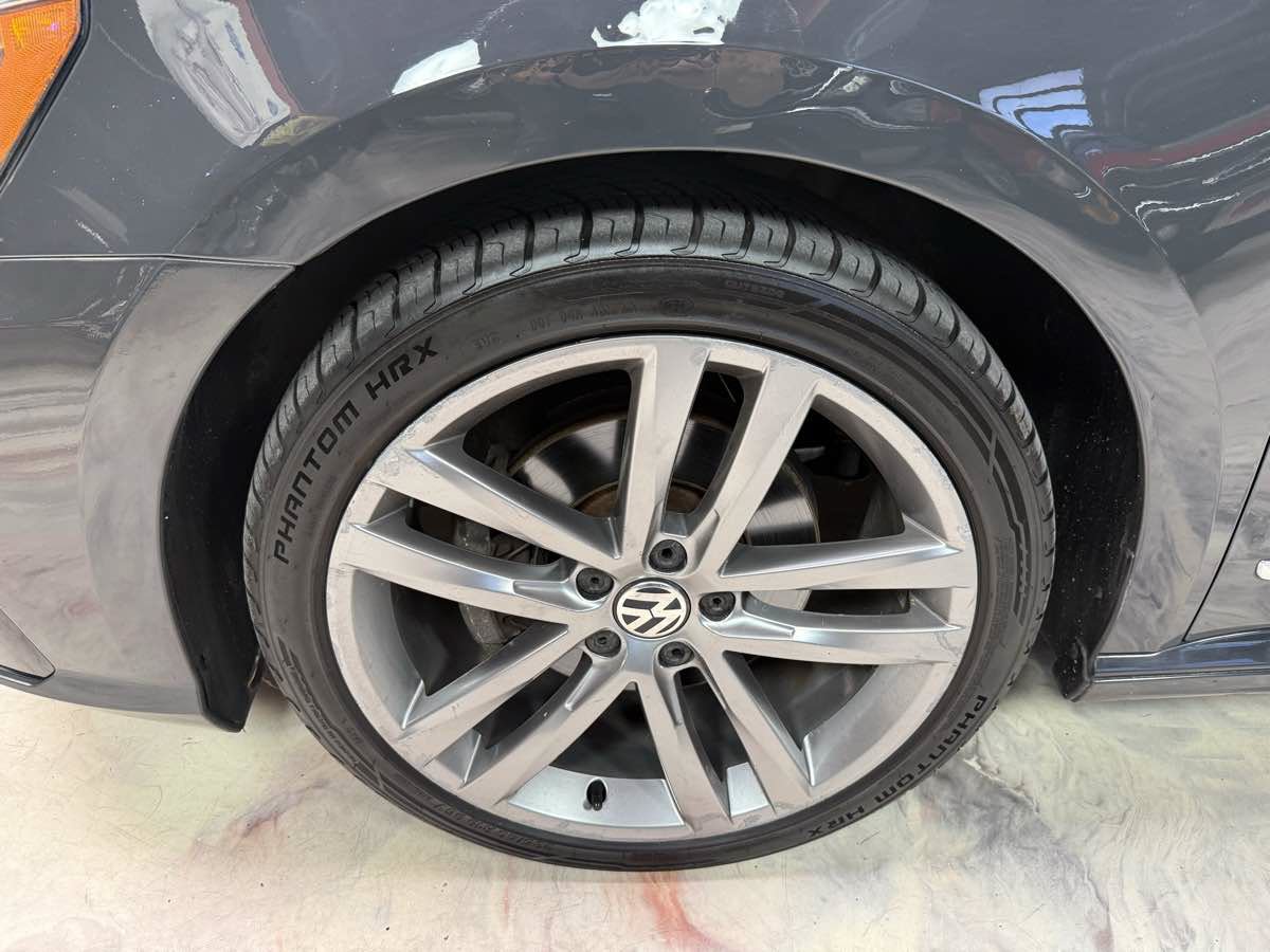 Used 2017 Volkswagen Passat 1.8T R-Line FWD image 34