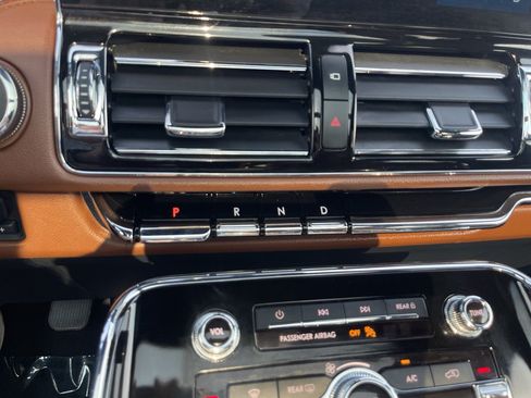 Used 2024 Lincoln Navigator L Reserve w/ Equipment Group 201A AWD/4WD image 16