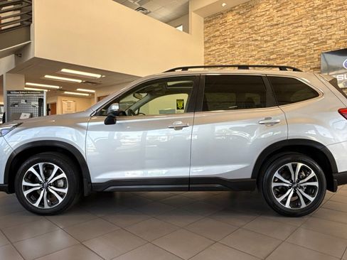 Used 2023 Subaru Forester Limited AWD/4WD image 2