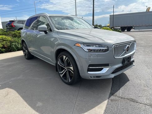 Used 2024 Volvo XC90 B6 Ultimate AWD/4WD image 3