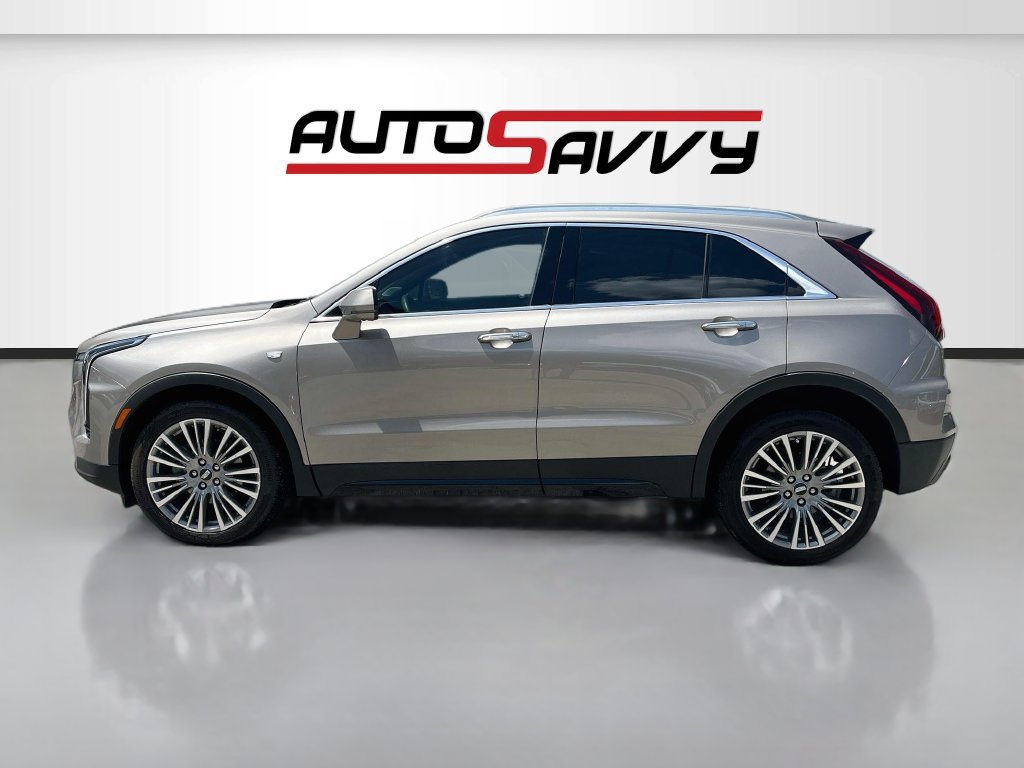 Used 2025 Cadillac XT4 Premium Luxury FWD image 4