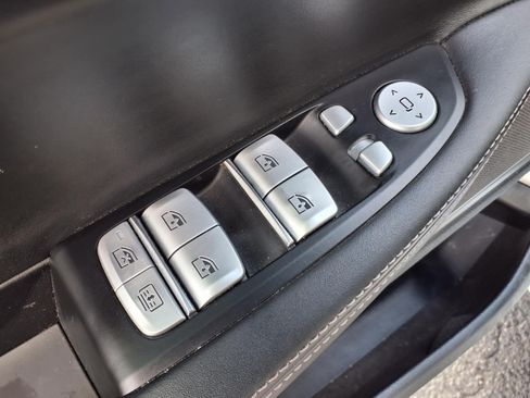 Used 2019 BMW 750i w/ Executive Package RWD image 15