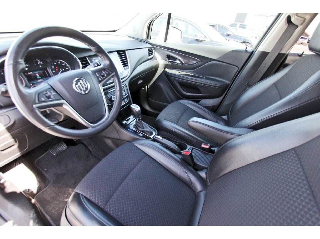 Used 2021 Buick Encore Preferred FWD image 32