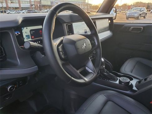 Used 2024 Ford Bronco Big Bend image 18