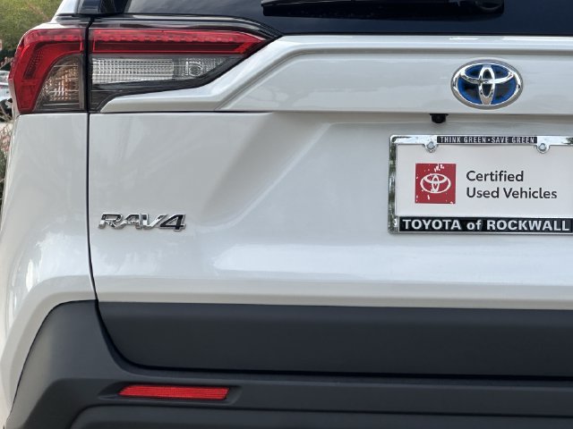 Certified 2023 Toyota RAV4 XLE Premium AWD/4WD image 5