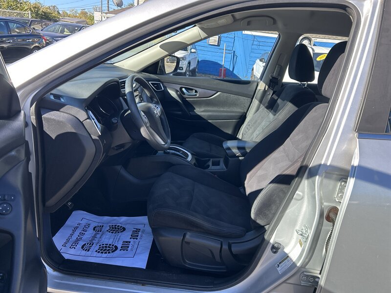 Used 2016 Nissan Rogue S AWD/4WD image 8