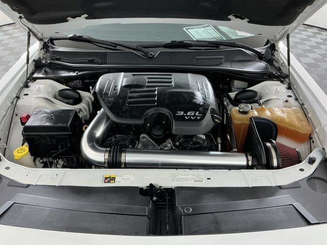 Used 2013 Dodge Challenger SXT RWD image 24