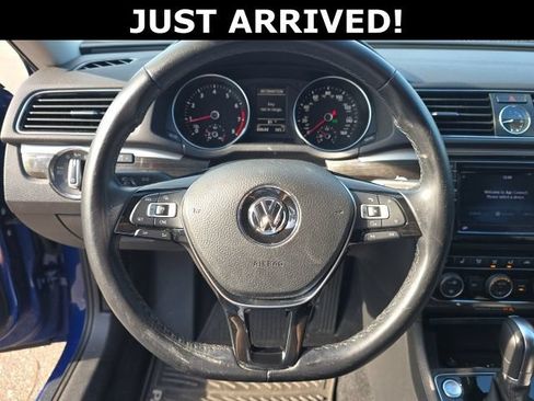 Used 2016 Volkswagen Passat 1.8T SE FWD image 14