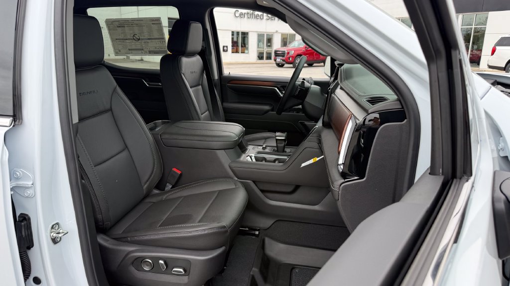 New 2026 GMC Sierra 1500 Denali w/ Denali Reserve Package AWD/4WD image 31
