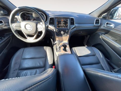Used 2017 Jeep Grand Cherokee Limited AWD/4WD image 10