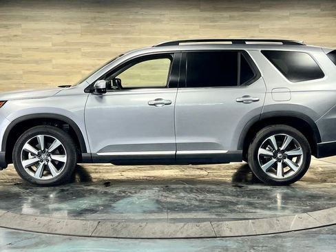 Used 2025 Honda Pilot Elite image 10