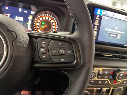 New 2026 Jeep Wrangler Unlimited Sport image 25